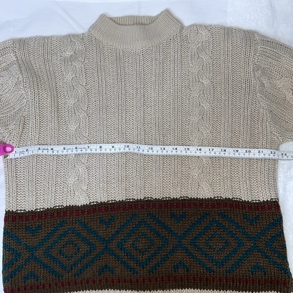 2/49$ Men’s Le Chateau wool blend oversized cream & brown knit Sweater Sz small - Picture 7 of 11